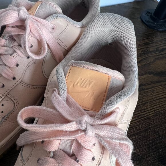 Wmns Air Force 1 'Orange Pulse' sneaker - Picture 9 of 13